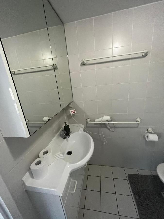 Private Room With Ensuite In The Cbd 堪培拉 外观 照片